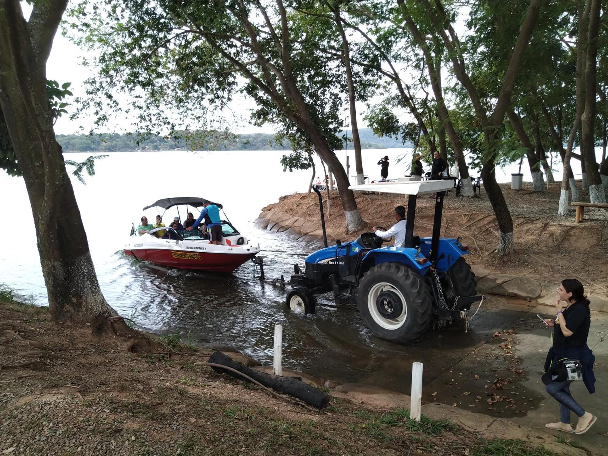 Apartamento Do Lago, Com Churrasqueira Privativa , Cozinha , Internet Banda Larga, Rampa Barco E Jet, Pesqueiro - B101 卡达斯诺瓦斯 外观 照片